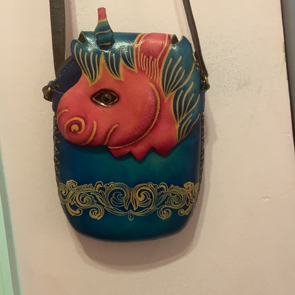 Satchel - Picture 2 of 8